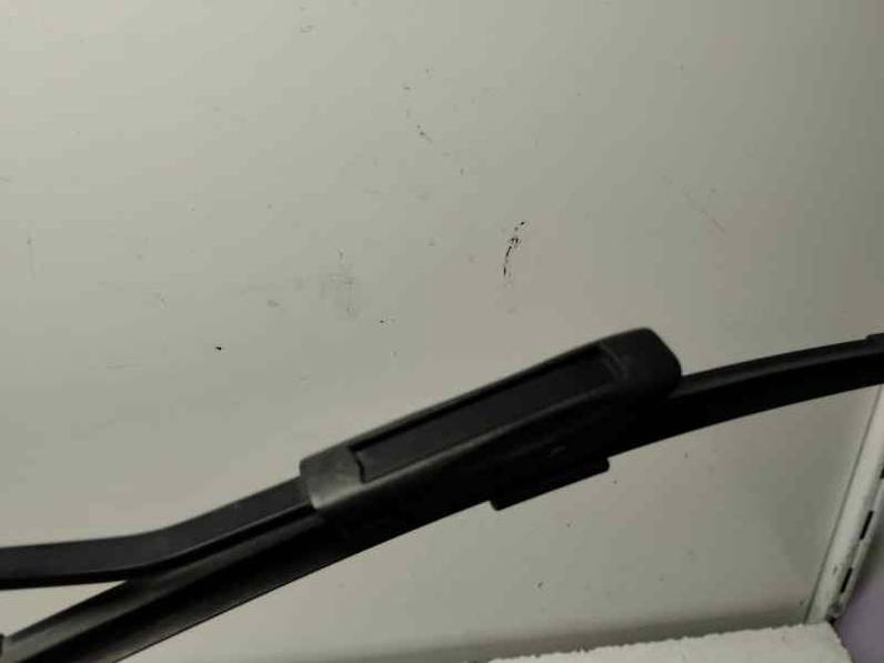 BRAZO LIMPIA DELANTERO IZQUIERDO RENAULT TWINGO III 2021 1.0 GASOLINA (65 CV)