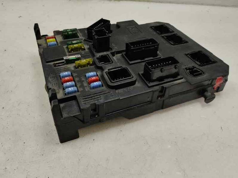 CAJA RELES FUSIBLES PEUGEOT 407 2004 2.0 16V HDI (136 CV)