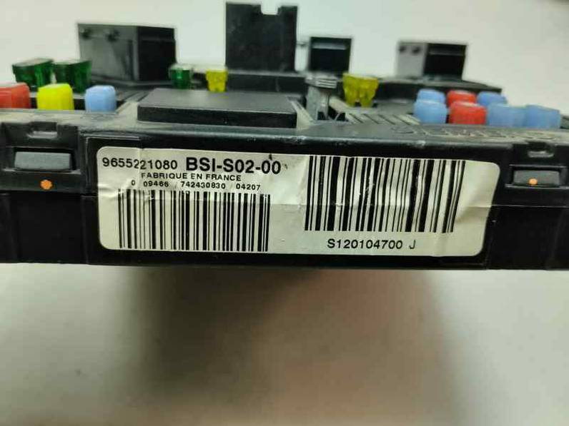 CAJA RELES FUSIBLES PEUGEOT 407 2004 2.0 16V HDI (136 CV)