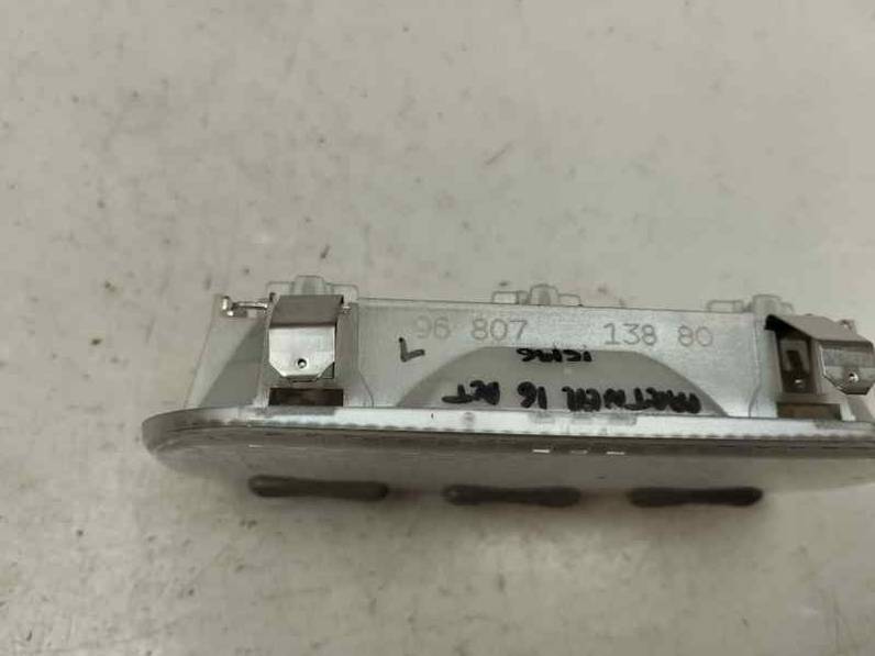 LUZ INTERIOR PEUGEOT PARTNER TEPEE 2016 1.6 HDI - 99 CV (99 CV)