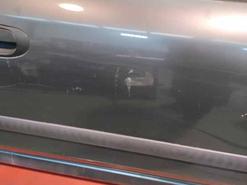 PUERTA DELANTERA DERECHA MITSUBISHI CARISMA BERLINA 5 2003 1.9 DI-D (116 CV)