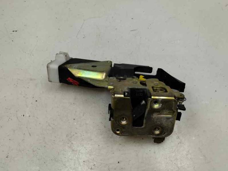 CERRADURA PUERTA TRASERA DERECHA MITSUBISHI CARISMA BERLINA 5 2003 1.9 DI-D (116 CV)