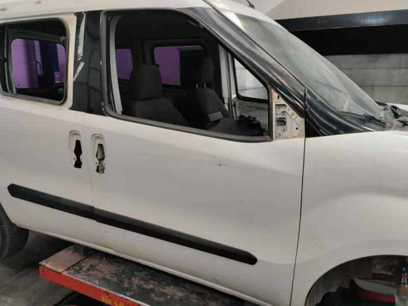 PUERTA DELANTERA DERECHA FIAT DOBLO 2011 1.3 16V JTD (90 CV)