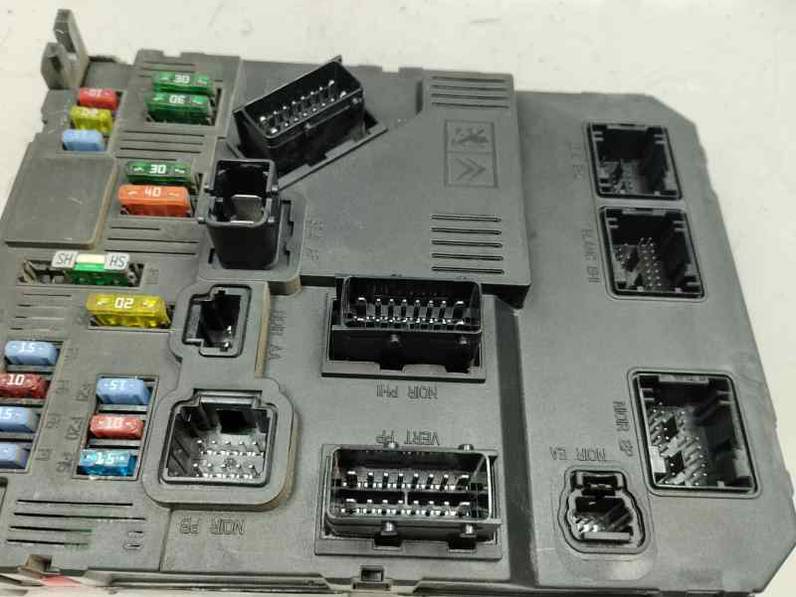 CAJA RELES FUSIBLES PEUGEOT 206 BERLINA 2004 1.4 (75 CV)