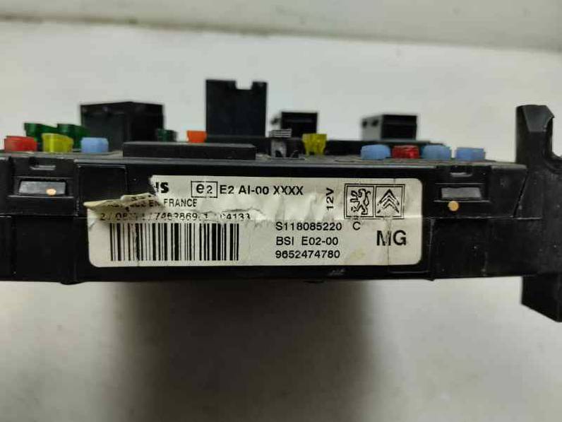 CAJA RELES FUSIBLES PEUGEOT 206 BERLINA 2004 1.4 (75 CV)