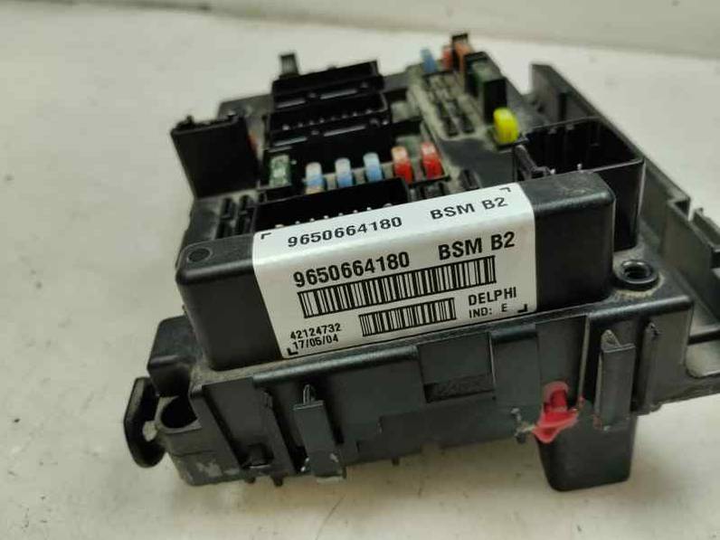 CAJA RELES FUSIBLES PEUGEOT 206 BERLINA 2004 1.4 (75 CV)