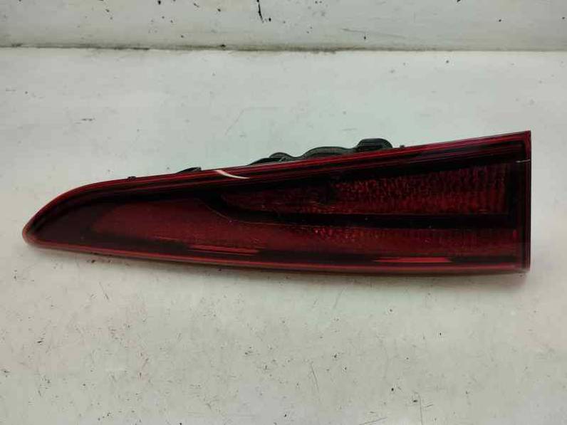 PILOTO TRASERO IZQUIERDO INTERIOR HYUNDAI KONA 2023 1.0 GASOLINA (120 CV)