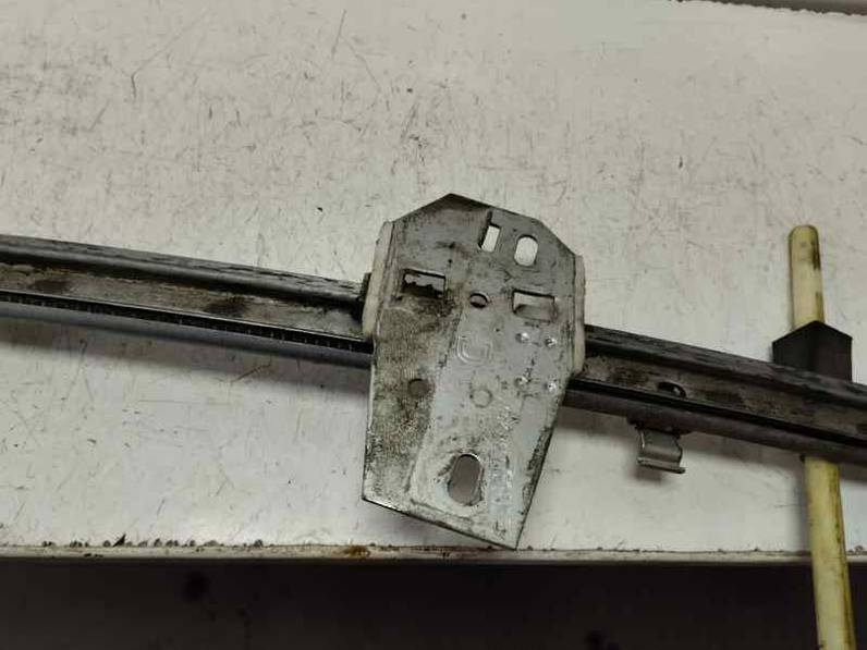 ELEVALUNAS DELANTERO DERECHO RENAULT RAPID EXPRESS 1989 1.6 DIESEL (54 CV)