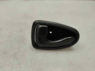 MANETA INTERIOR DELANTERA IZQUIERDA HYUNDAI ACCENT 2001 1.3 (86 CV)