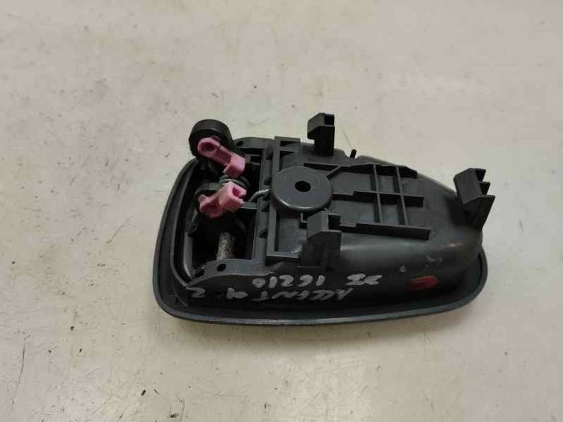 MANETA INTERIOR DELANTERA IZQUIERDA HYUNDAI ACCENT 2001 1.3 (86 CV)