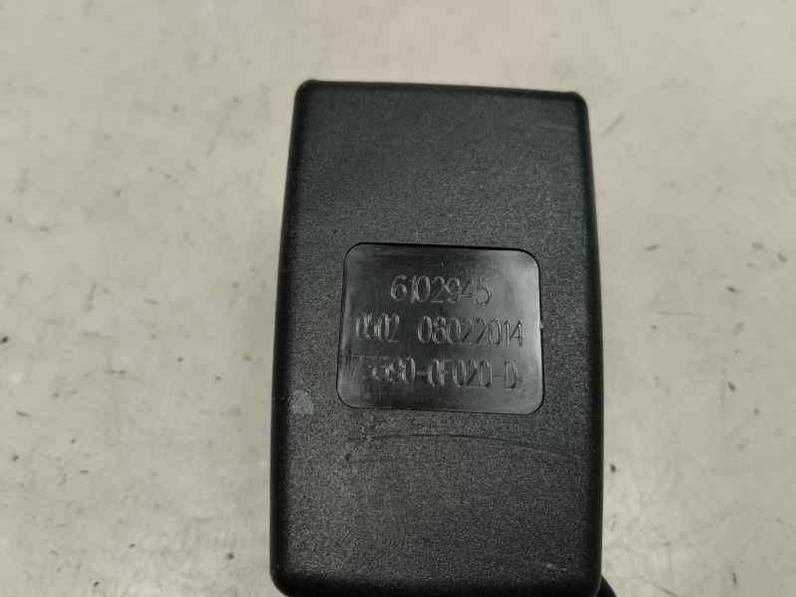 CINTURON SEGURIDAD TRASERO CENTRAL TOYOTA VERSO 2014 1.6 D-4D - 82 KW (112 CV)