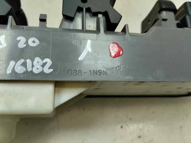 MANDO ELEVALUNAS DELANTERO IZQUIERDO TOYOTA YARIS 2020 1.0 LTR. - 53 KW (72 CV)