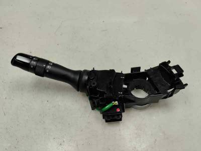 MANDO LUCES TOYOTA YARIS 2020 1.0 LTR. - 53 KW (72 CV)