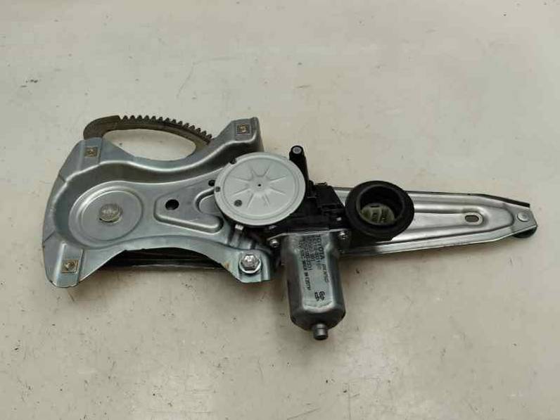 ELEVALUNAS TRASERO IZQUIERDO TOYOTA YARIS 2020 1.0 LTR. - 53 KW (72 CV)