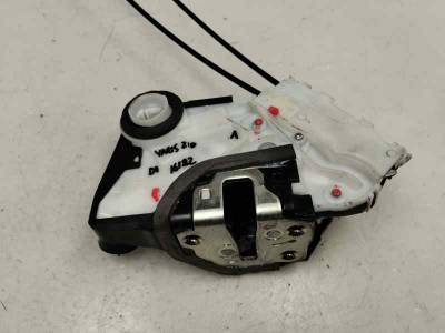 CERRADURA PUERTA DELANTERA IZQUIERDA TOYOTA YARIS 2020 1.0 LTR. - 53 KW (72 CV)