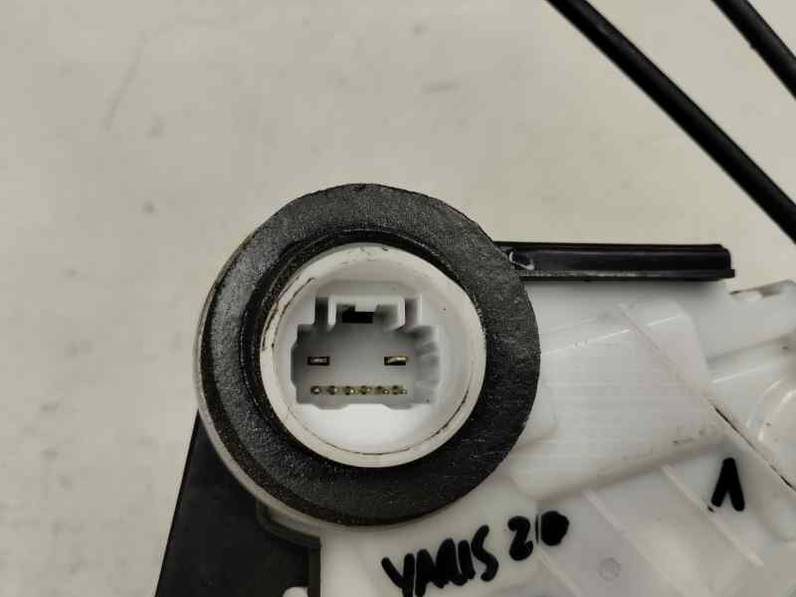 CERRADURA PUERTA DELANTERA IZQUIERDA TOYOTA YARIS 2020 1.0 LTR. - 53 KW (72 CV)