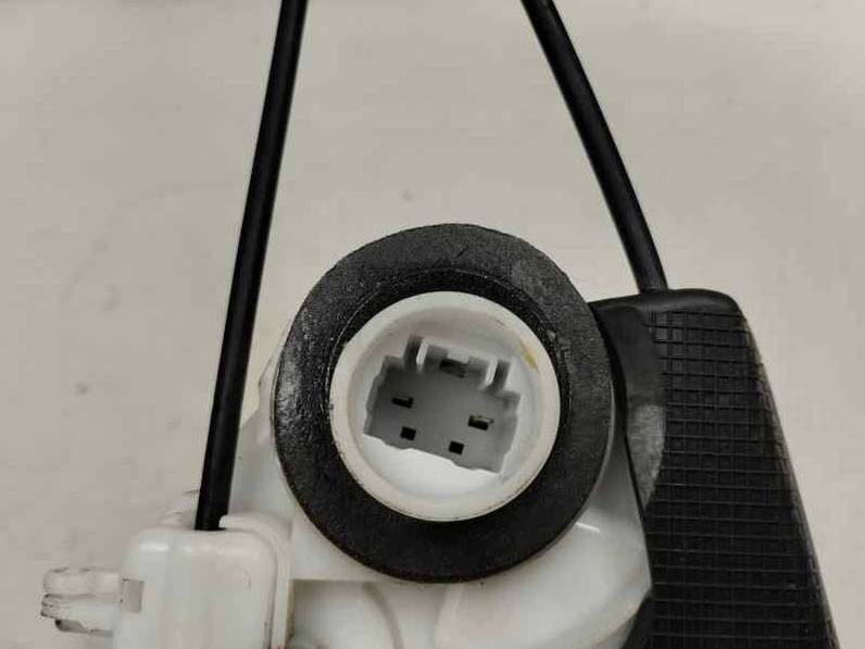 CERRADURA PUERTA TRASERA DERECHA TOYOTA YARIS 2020 1.0 LTR. - 53 KW (72 CV)