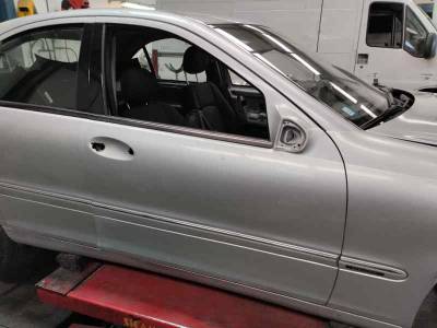 PUERTA DELANTERA DERECHA MERCEDES CLASE C BERLINA 2003 2.2 CDI (143 CV)