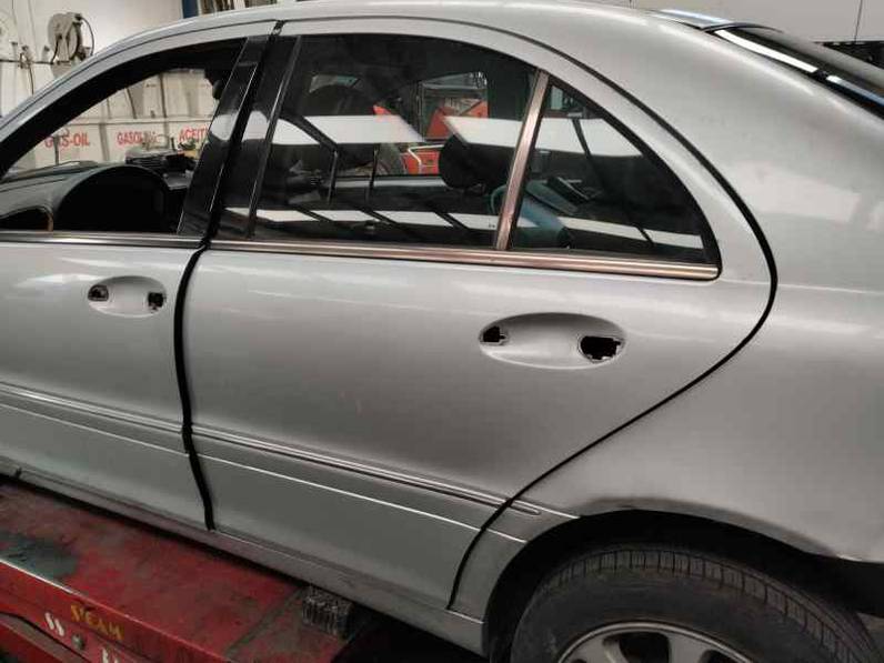 PUERTA DELANTERA IZQUIERDA MERCEDES CLASE C BERLINA 2003 2.2 CDI (143 CV)