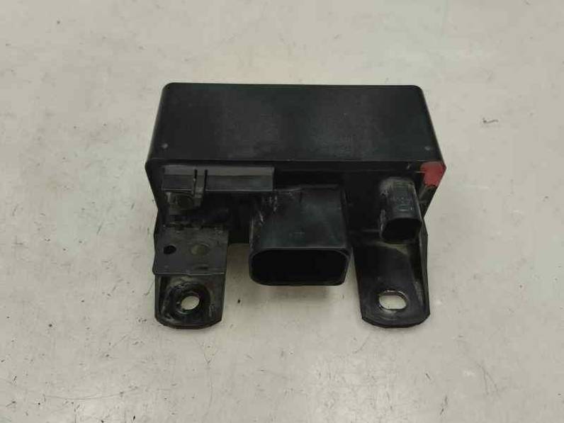 CAJA PRECALENTAMIENTO MERCEDES CLASE C BERLINA 2003 2.2 CDI (143 CV)