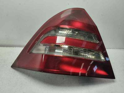 PILOTO TRASERO IZQUIERDO MERCEDES CLASE C BERLINA 2003 2.2 CDI (143 CV)