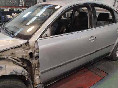 PUERTA DELANTERA IZQUIERDA VOLKSWAGEN PASSAT BERLINA 2002 1.9 TDI (131 CV)