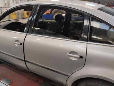 PUERTA TRASERA IZQUIERDA VOLKSWAGEN PASSAT BERLINA 2002 1.9 TDI (131 CV)