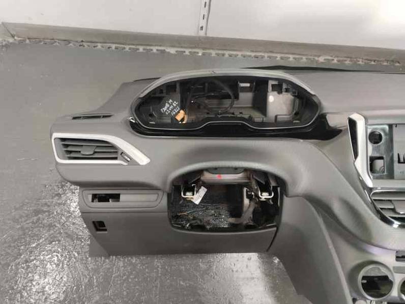 SALPICADERO PEUGEOT 2008 2019 1.2 VTI