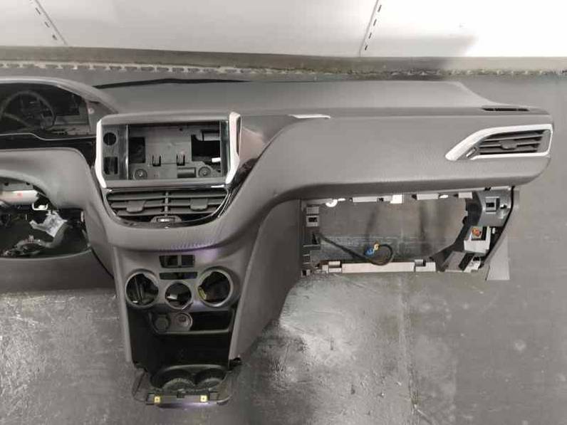 SALPICADERO PEUGEOT 2008 2019 1.2 VTI