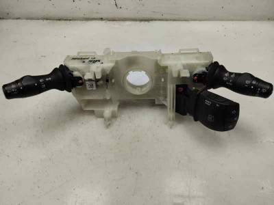 MANDO MULTIFUNCION RENAULT MEGANE III BERLINA 5 P 2015 1.2 TCE (115 CV)