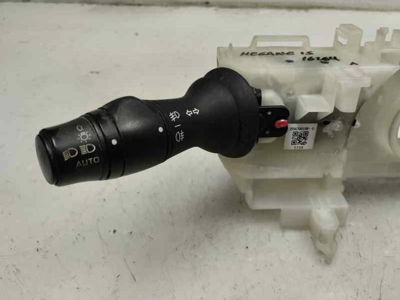 MANDO MULTIFUNCION RENAULT MEGANE III BERLINA 5 P 2015 1.2 TCE (115 CV)