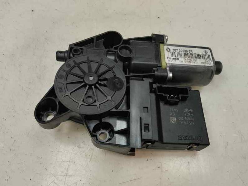 MOTOR ELEVALUNAS DELANTERO DERECHO RENAULT MEGANE III BERLINA 5 P 2015 1.2 TCE (115 CV)