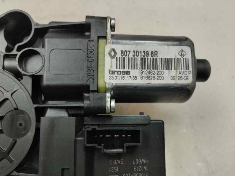 MOTOR ELEVALUNAS DELANTERO DERECHO RENAULT MEGANE III BERLINA 5 P 2015 1.2 TCE (115 CV)