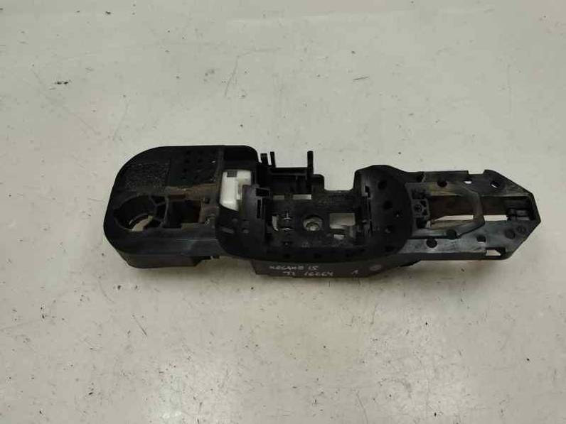 MANETA EXTERIOR TRASERA IZQUIERDA RENAULT MEGANE III BERLINA 5 P 2015 1.2 TCE (115 CV)