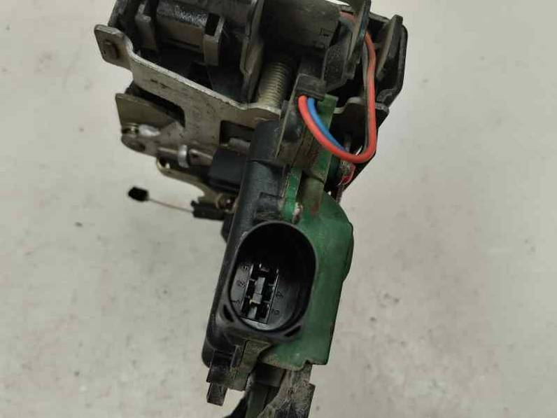 CERRADURA PUERTA TRASERA IZQUIERDA VOLKSWAGEN PASSAT BERLINA 2002 1.9 TDI (131 CV)