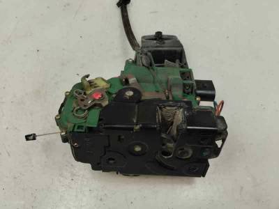 CERRADURA PUERTA DELANTERA IZQUIERDA VOLKSWAGEN PASSAT BERLINA 2002 1.9 TDI (131 CV)