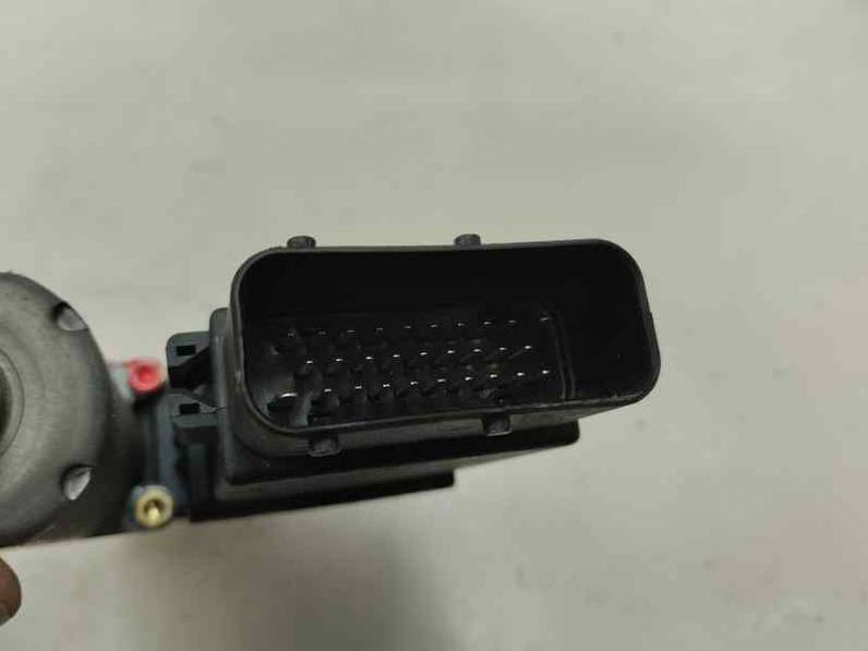 MOTOR ELEVALUNAS DELANTERO DERECHO VOLKSWAGEN PASSAT BERLINA 2002 1.9 TDI (131 CV)