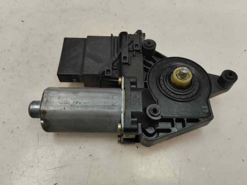MOTOR ELEVALUNAS TRASERO IZQUIERDO VOLKSWAGEN PASSAT BERLINA 2002 1.9 TDI (131 CV)