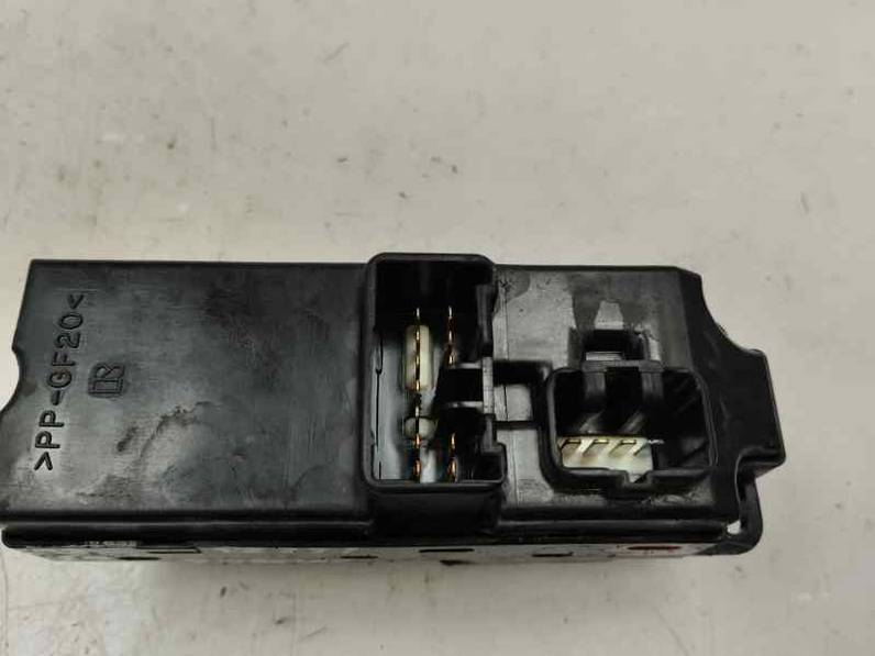 MANDO ELEVALUNAS DELANTERO IZQUIERDO MAZDA 6 BERLINA 2005 1998 (136 CV)