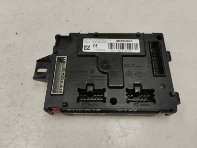 CAJA RELES FUSIBLES RENAULT CLIO IV 2018 0.9 TCE (90 CV)