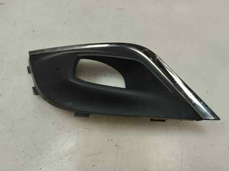 REJILLA PARAGOLPES IZQUIERDA RENAULT CLIO IV 2018 0.9 TCE (90 CV)