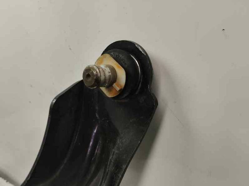 BRAZO SUSPENSION INFERIOR DELANTERO IZQUIERDO RENAULT CLIO IV 2018 0.9 TCE (90 CV)