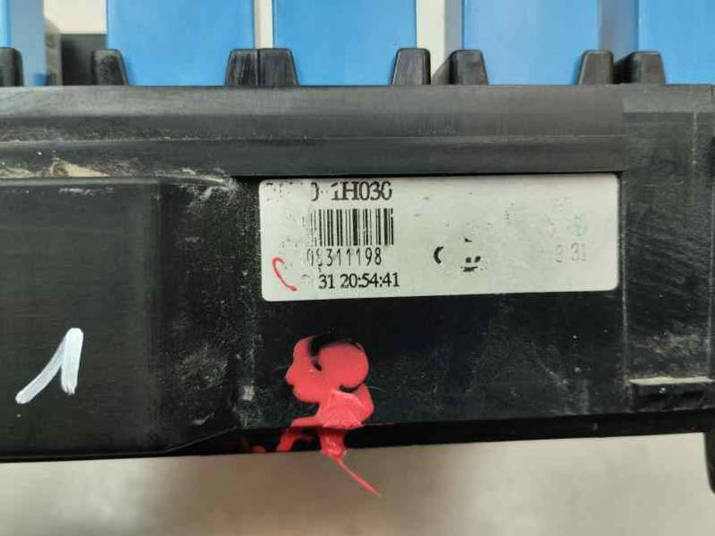 CAJA RELES FUSIBLES KIA CEE D 2008 1.6 CRDI (116 CV)