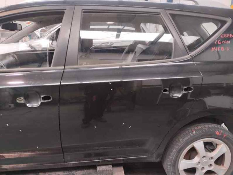 PUERTA TRASERA IZQUIERDA KIA CEE D 2008 1.6 CRDI (116 CV)