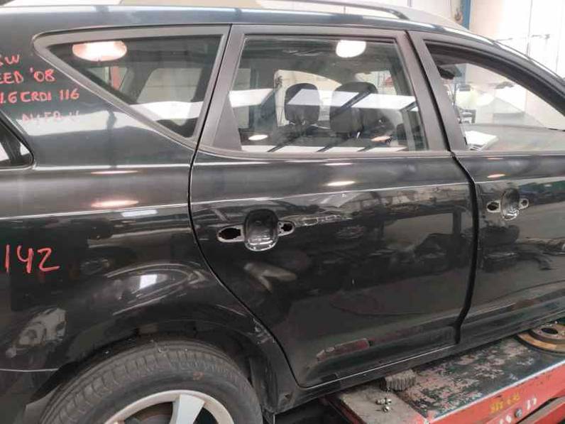 PUERTA TRASERA DERECHA KIA CEE D 2008 1.6 CRDI (116 CV)