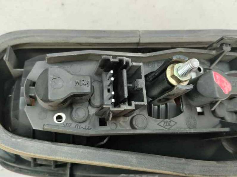 PILOTO TRASERO DERECHO INTERIOR RENAULT LAGUNA II 2006 1.9 DCI (110 CV)