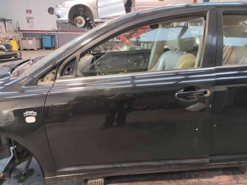 PUERTA DELANTERA IZQUIERDA TOYOTA AVENSIS BERLINA 2004 2.0 CDT (116 CV)