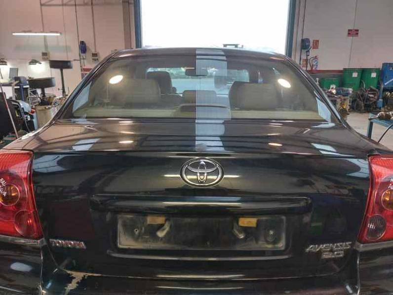 PORTON TRASERO TOYOTA AVENSIS BERLINA 2004 2.0 CDT (116 CV)
