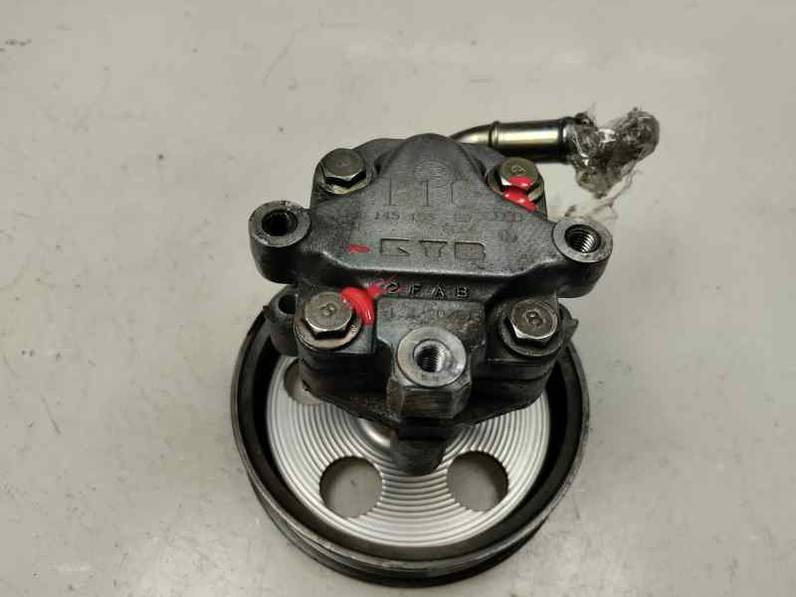 BOMBA DIRECCION AUDI A4 BERLINA 2001 2.0 5V (131 CV)