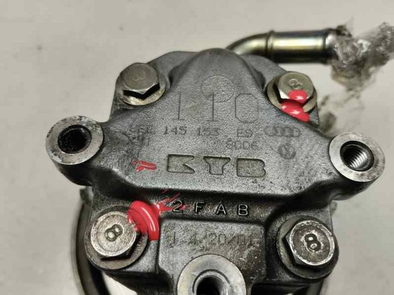 BOMBA DIRECCION AUDI A4 BERLINA 2001 2.0 5V (131 CV)